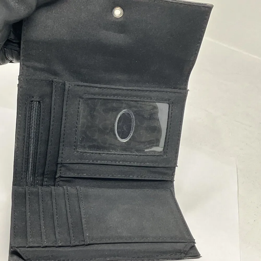 Liz Claiborne Wallet Womens Black Leather Tri-Fold Credit Cards ID slots Pocket